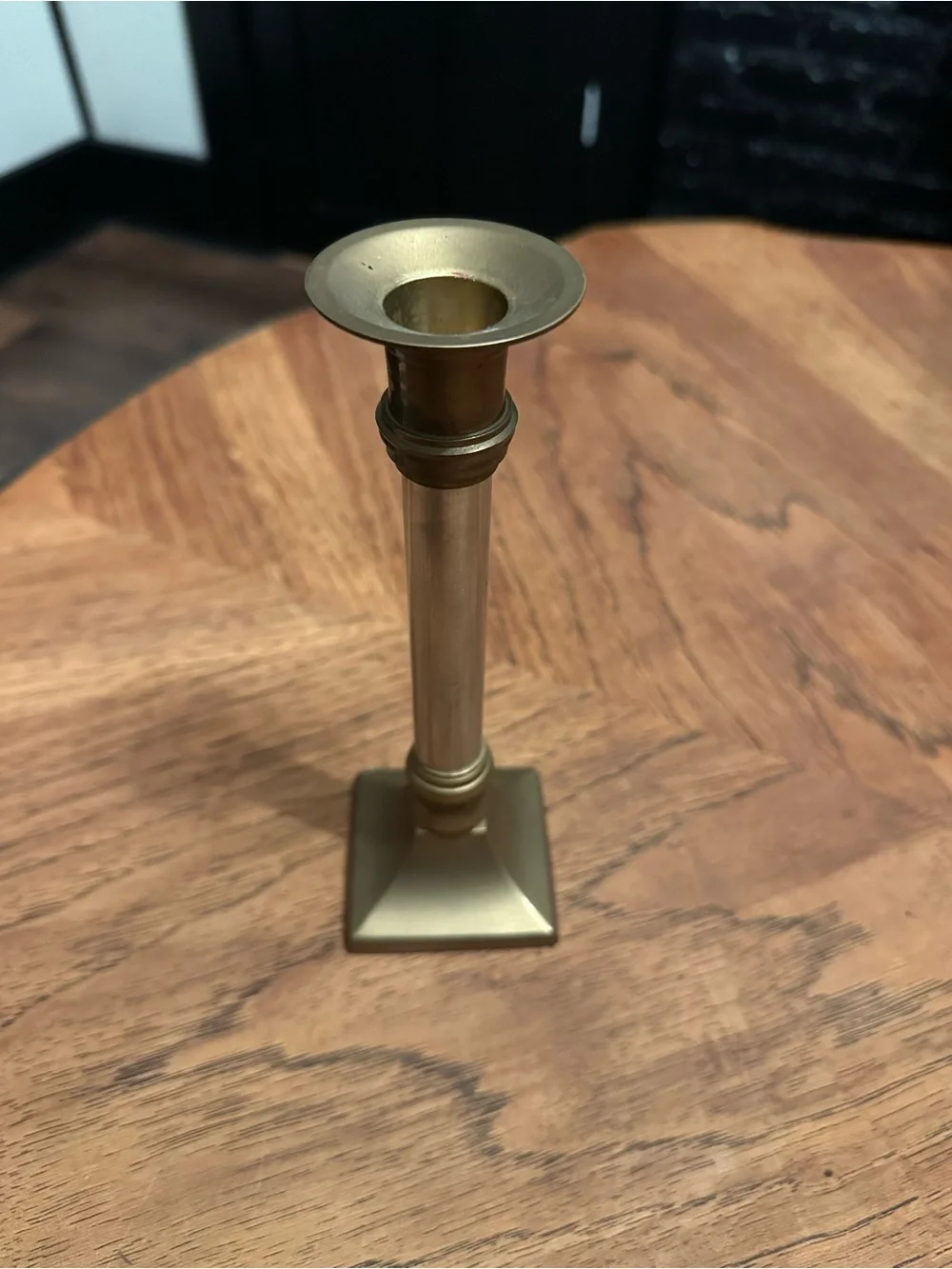 N/A elegant gold